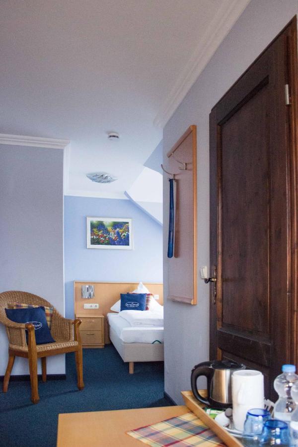 Donau-Hotel Sinzing Екстериор снимка
