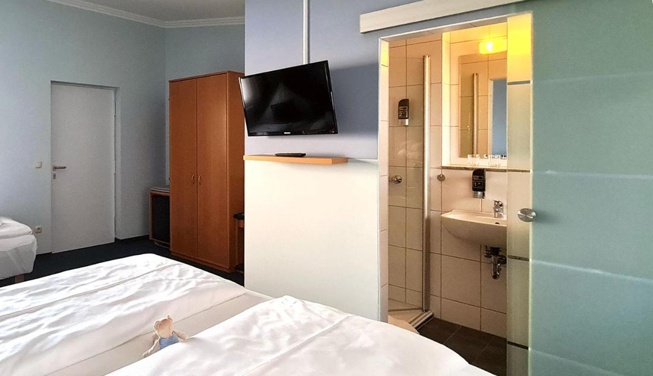 Donau-Hotel Sinzing Екстериор снимка
