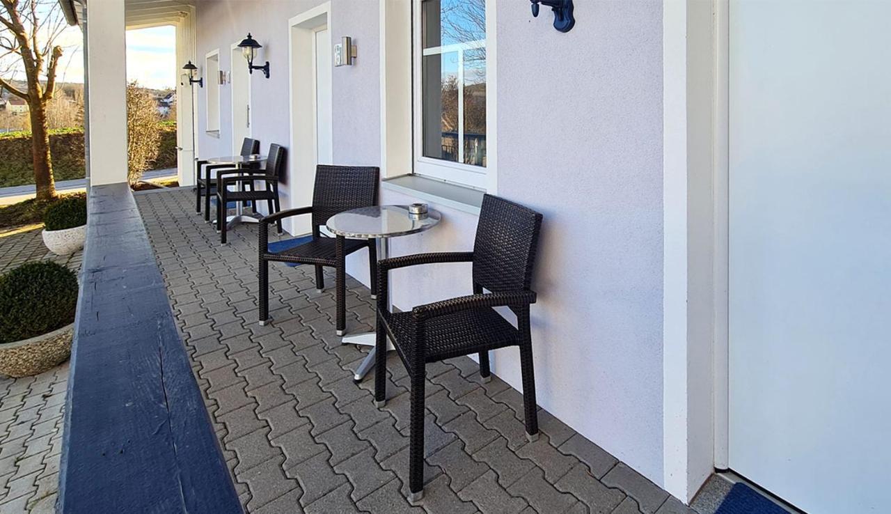 Donau-Hotel Sinzing Екстериор снимка