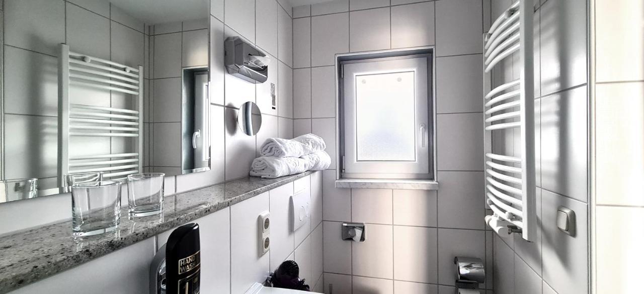 Donau-Hotel Sinzing Екстериор снимка