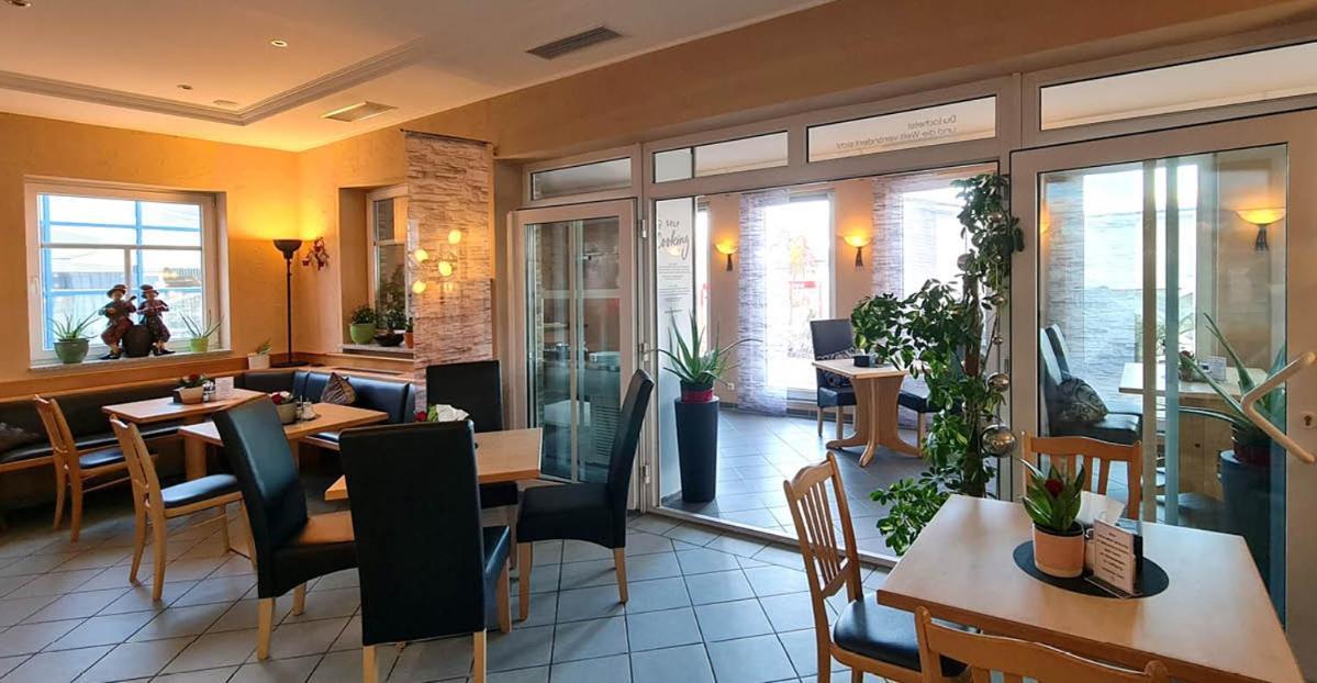 Donau-Hotel Sinzing Екстериор снимка