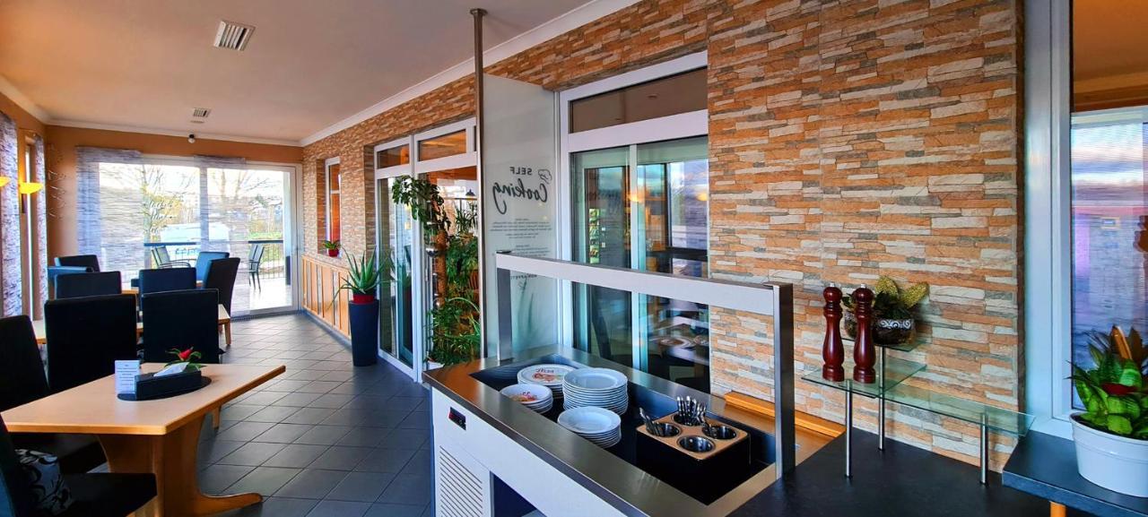 Donau-Hotel Sinzing Екстериор снимка