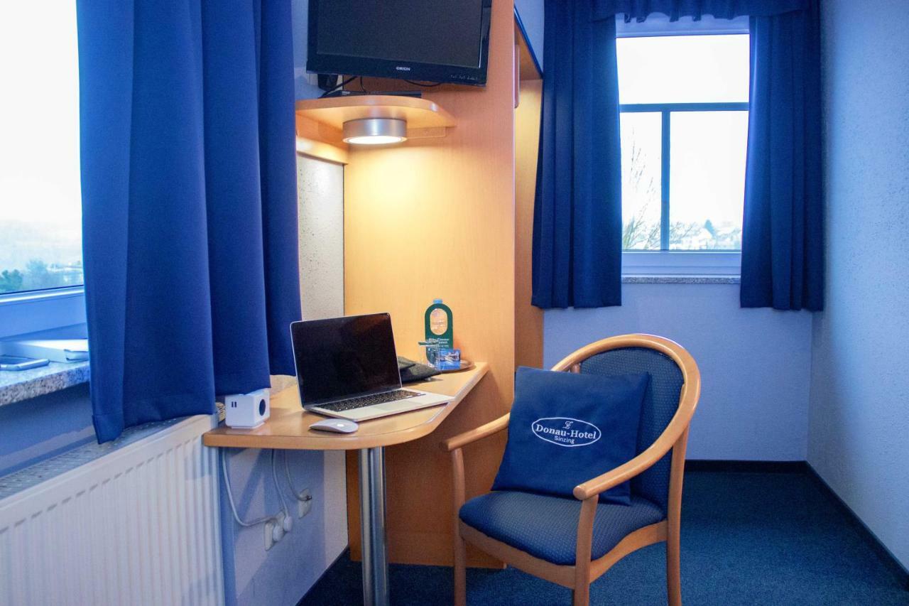 Donau-Hotel Sinzing Екстериор снимка