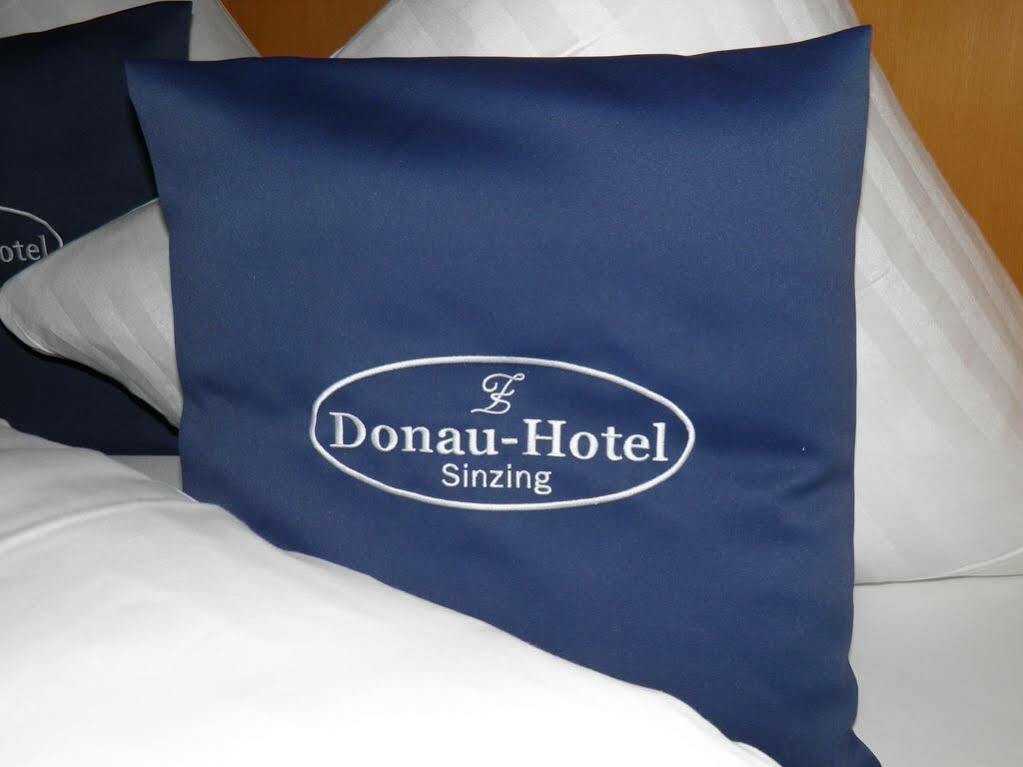 Donau-Hotel Sinzing Екстериор снимка
